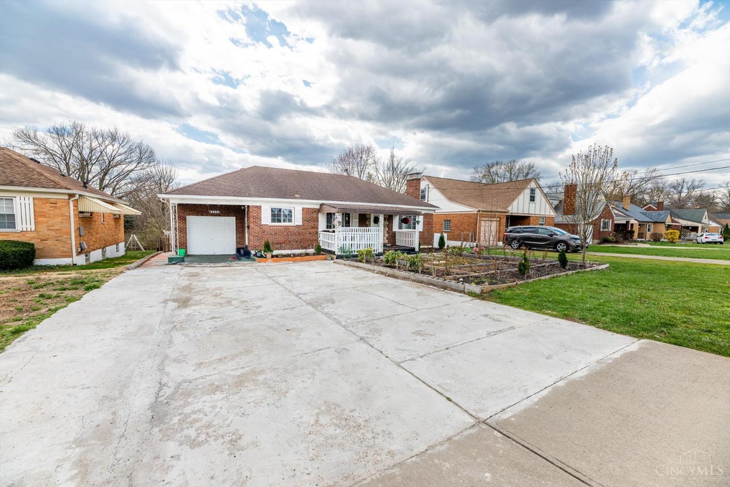 3369 W Galbraith Road, Colerain Twp, Ohio image 17