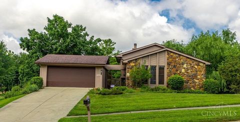 Homes For Sale - 121 Farmington Drive<br/> Butler County, Hamilton, OH 45013