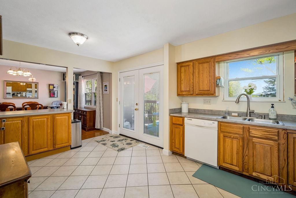 446 Emerald Woods Drive, Oxford, Ohio image 15