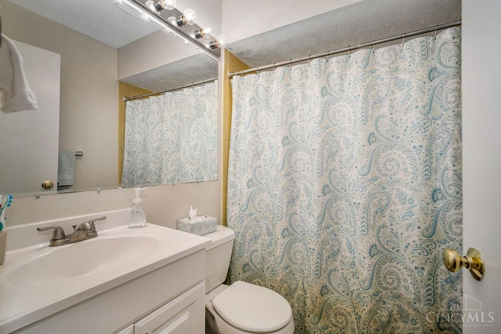 446 Emerald Woods Drive, Oxford, Ohio image 18