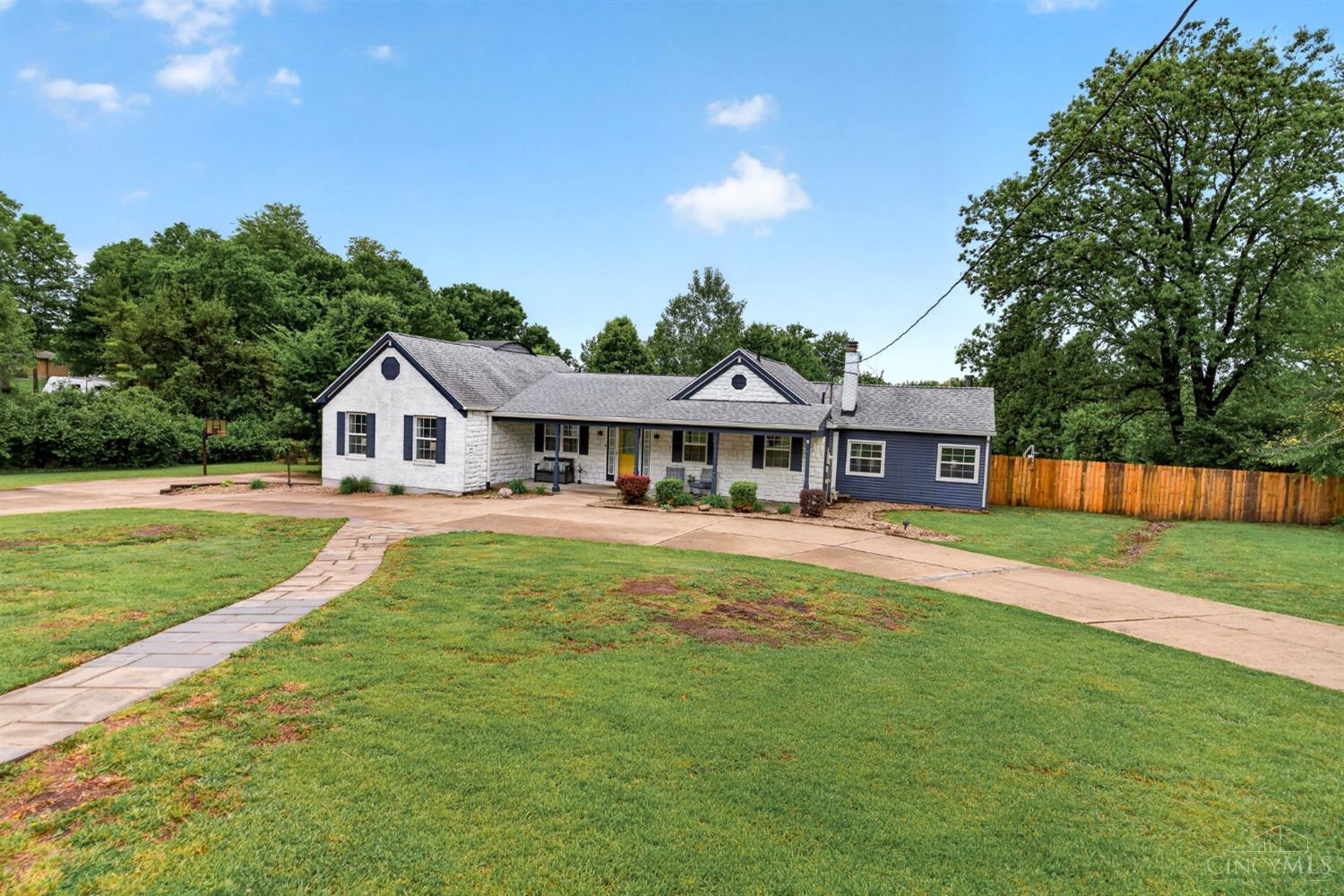 3355 Algus Lane