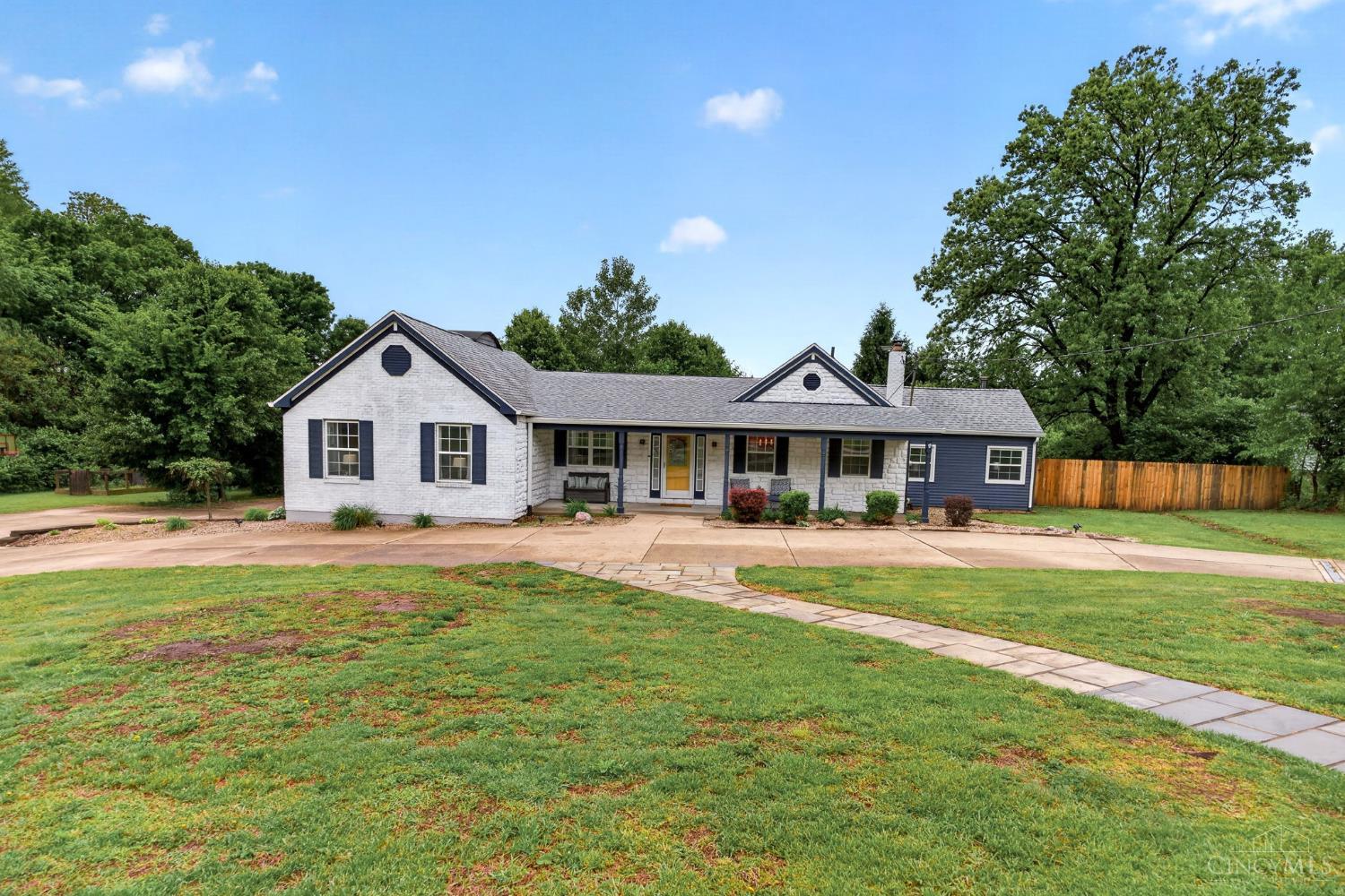 3355 Algus Lane