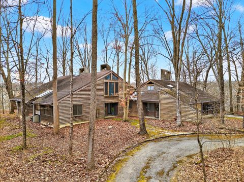 Photo of 8905 Hopewell Road, Indian Hill, OH 45242 (MLS # 1866430)