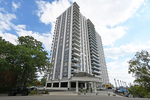 Photo of 2200 Victory Parkway #710, Cincinnati, OH 45206 (MLS # 1857972)