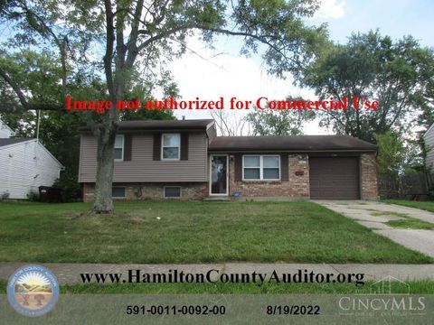 Photo of 967 Harrogate Ct, Forest Park, OH 45240 (MLS # 1863336)