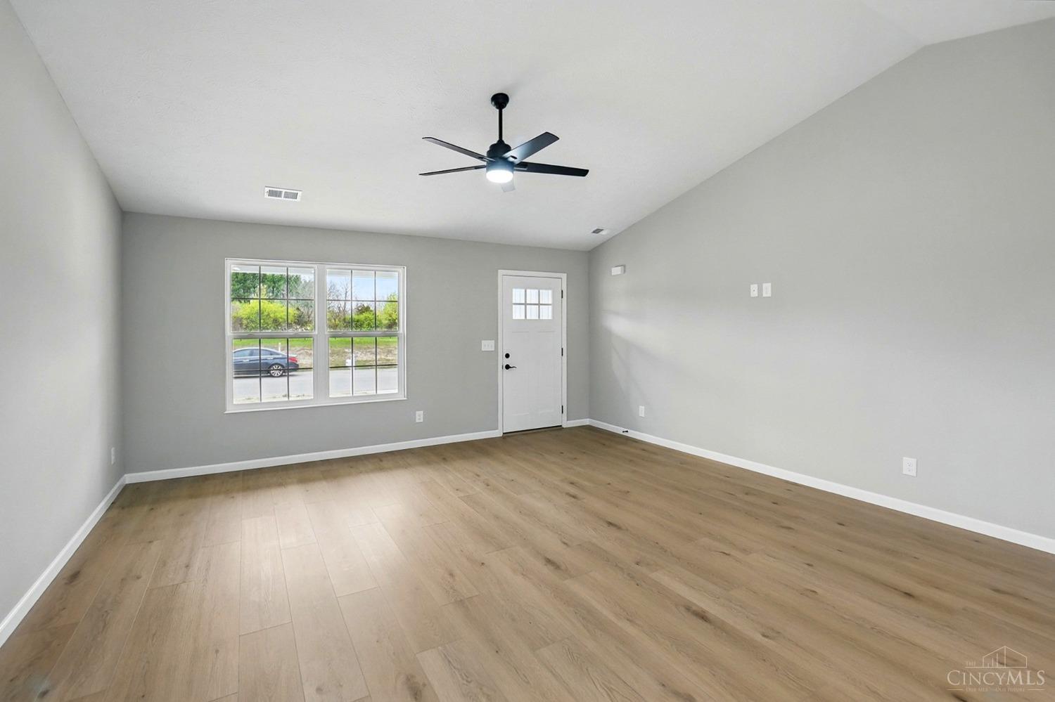 2067 Pine Forest Drive, Miamisburg, Ohio image 3