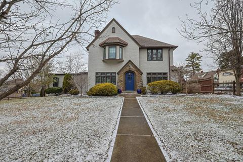 Photo of 5835 Montgomery Road, Cincinnati, OH 45212 (MLS # 1869247)