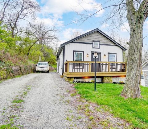 Homes For Sale - 393 Clark Street<br/> Batavia, OH 45103