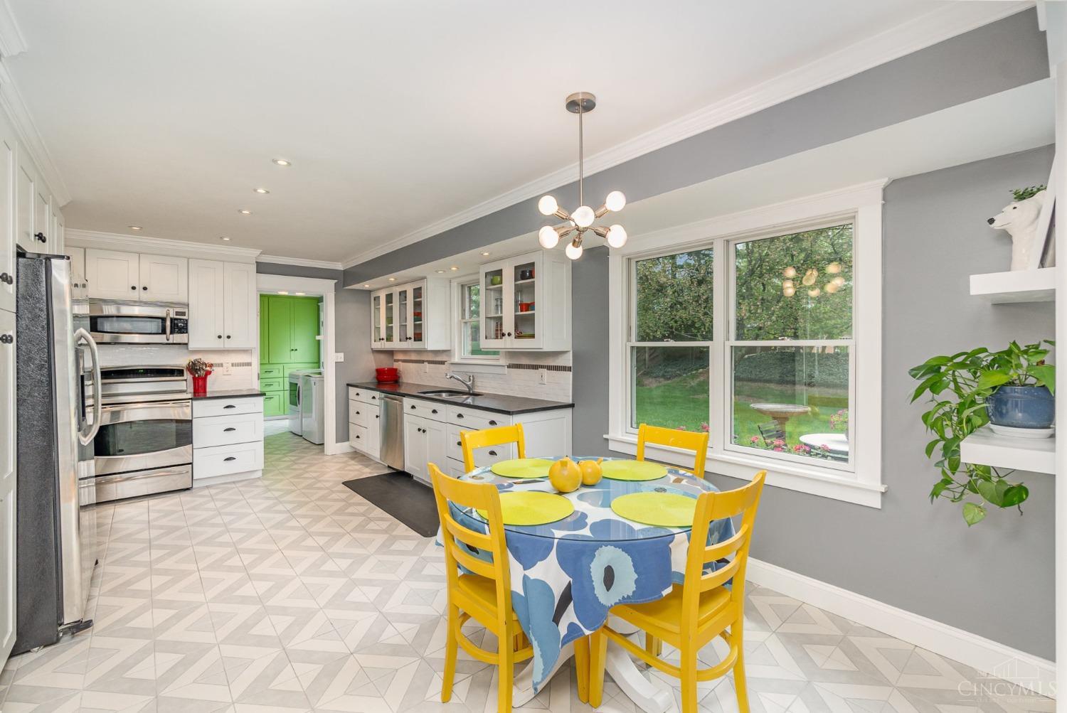 8061 Pineterrace Drive, Anderson Twp, Ohio image 13