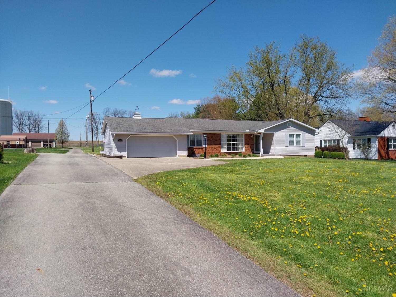 13595 Hillcrest Drive, Greenfield, Ohio image 2