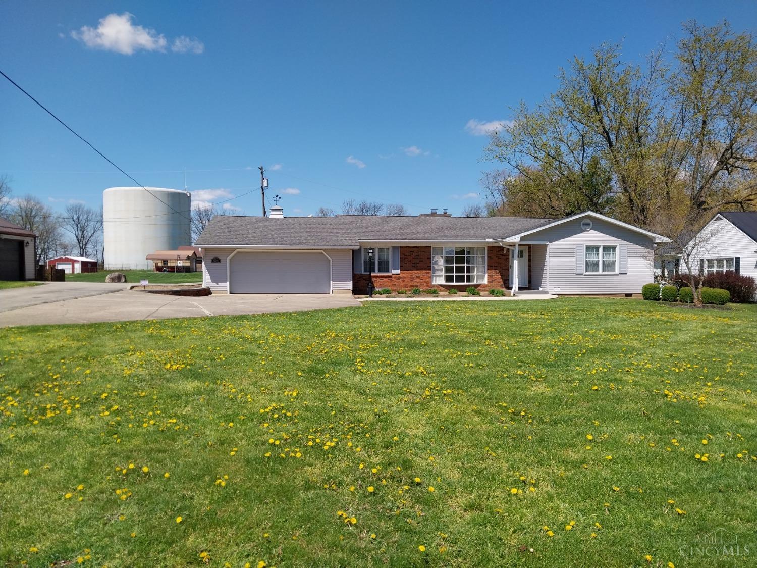 13595 Hillcrest Drive, Greenfield, Ohio image 1
