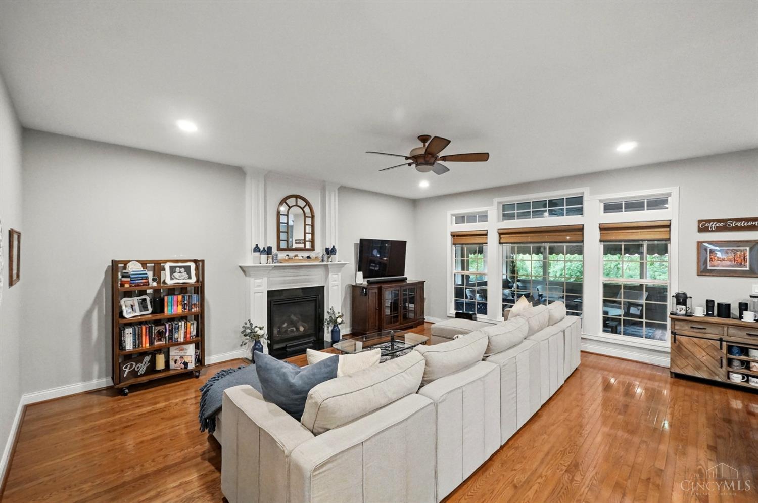 113 Colonial Drive, Loveland, Ohio image 8