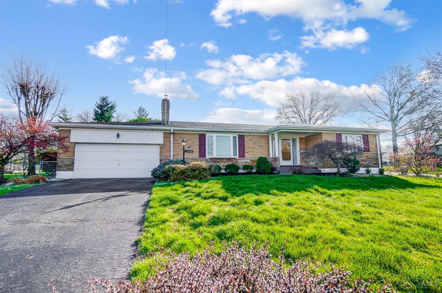 2110 Rollingridge Lane, Green Township, Ohio image 2