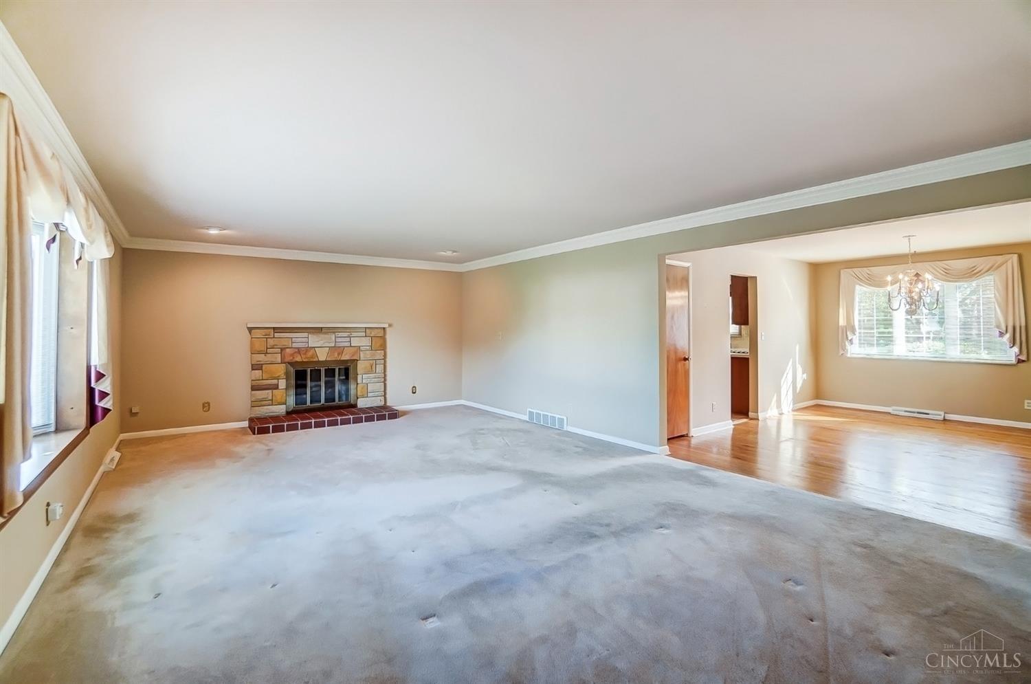 2110 Rollingridge Lane, Green Township, Ohio image 6
