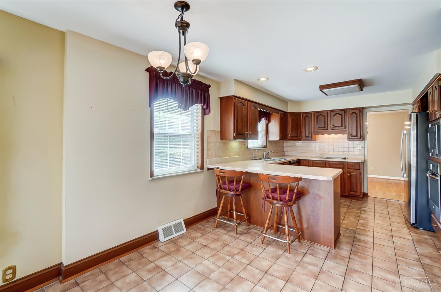 2110 Rollingridge Lane, Green Township, Ohio image 16