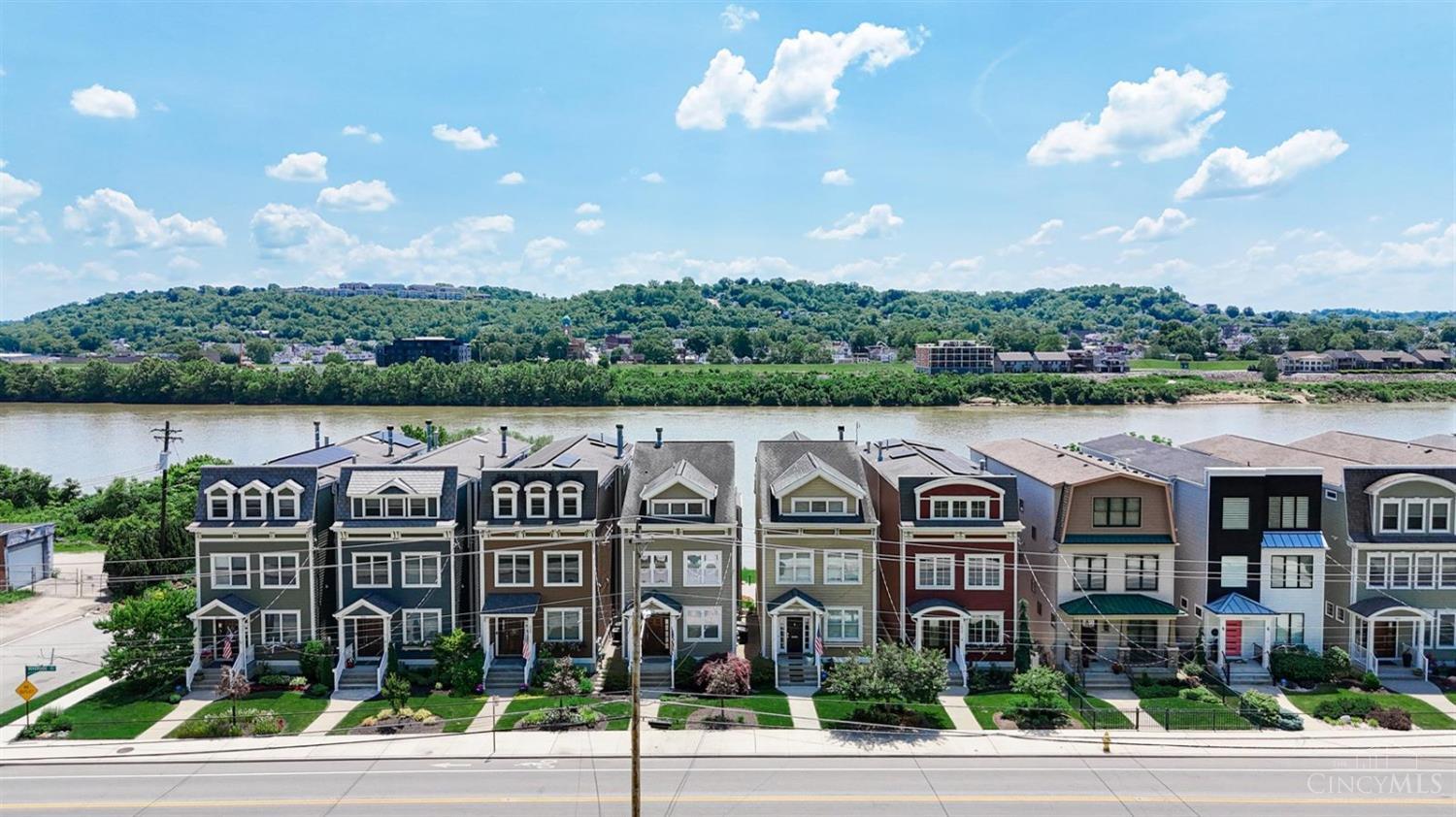 1924 Riverside Drive