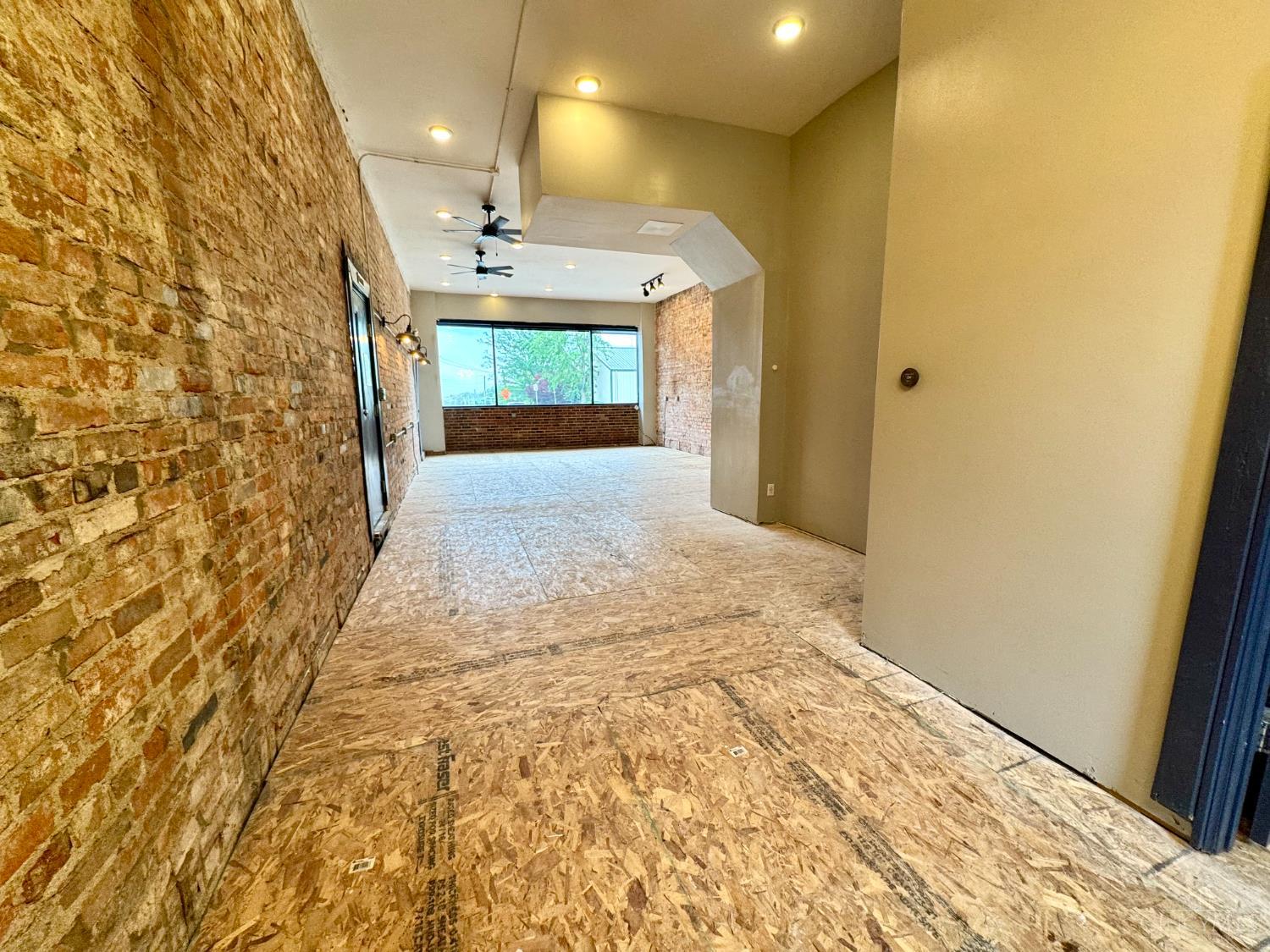 648 E McMillan Street 100