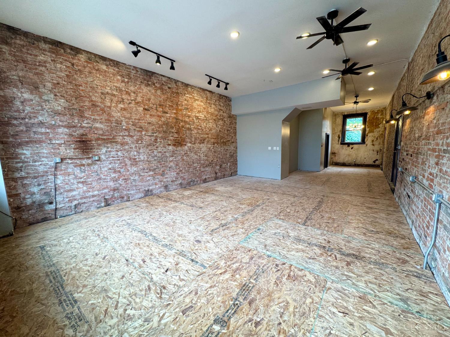 648 E McMillan Street 100