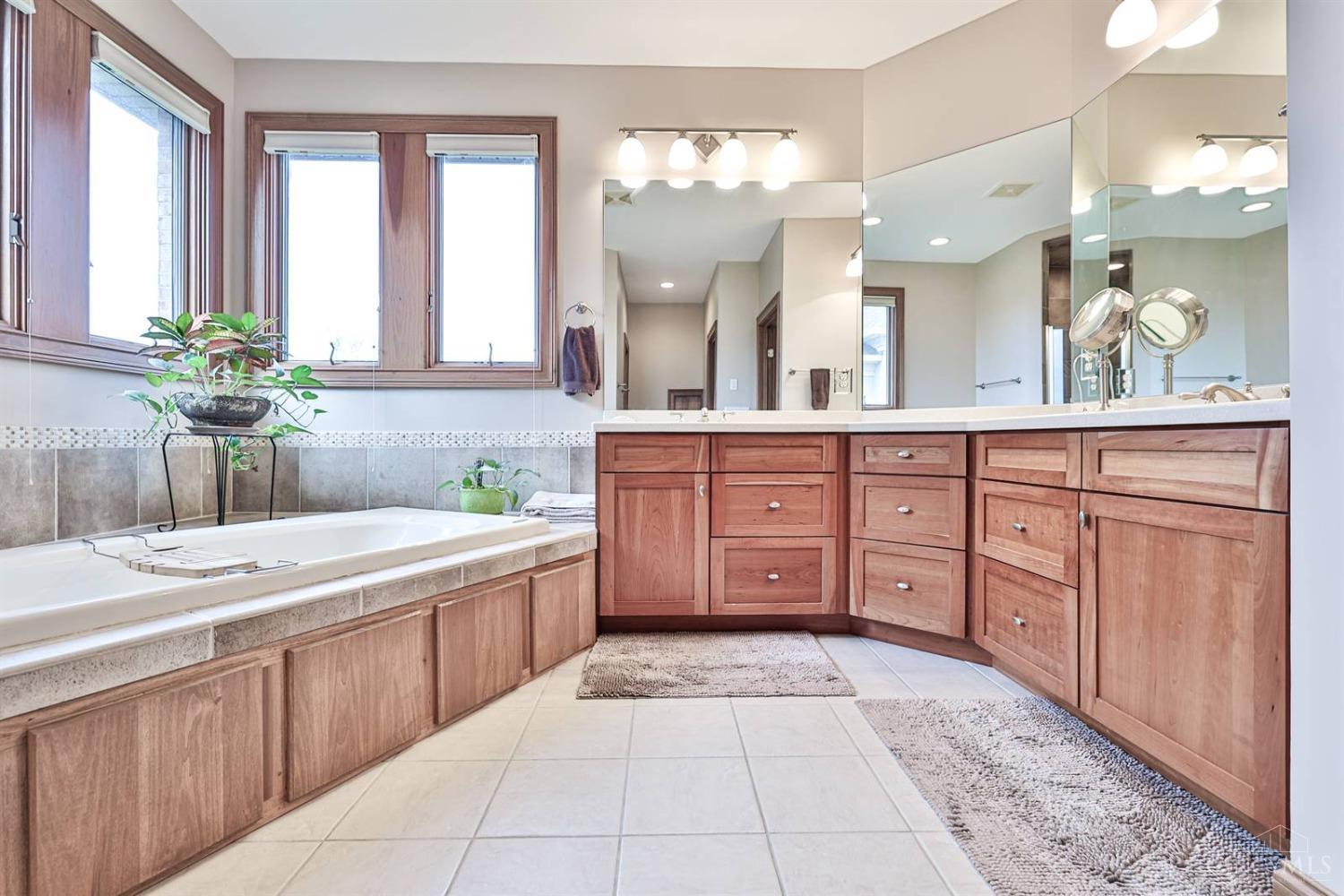4482 Brighton Lane, West Chester, Ohio image 35