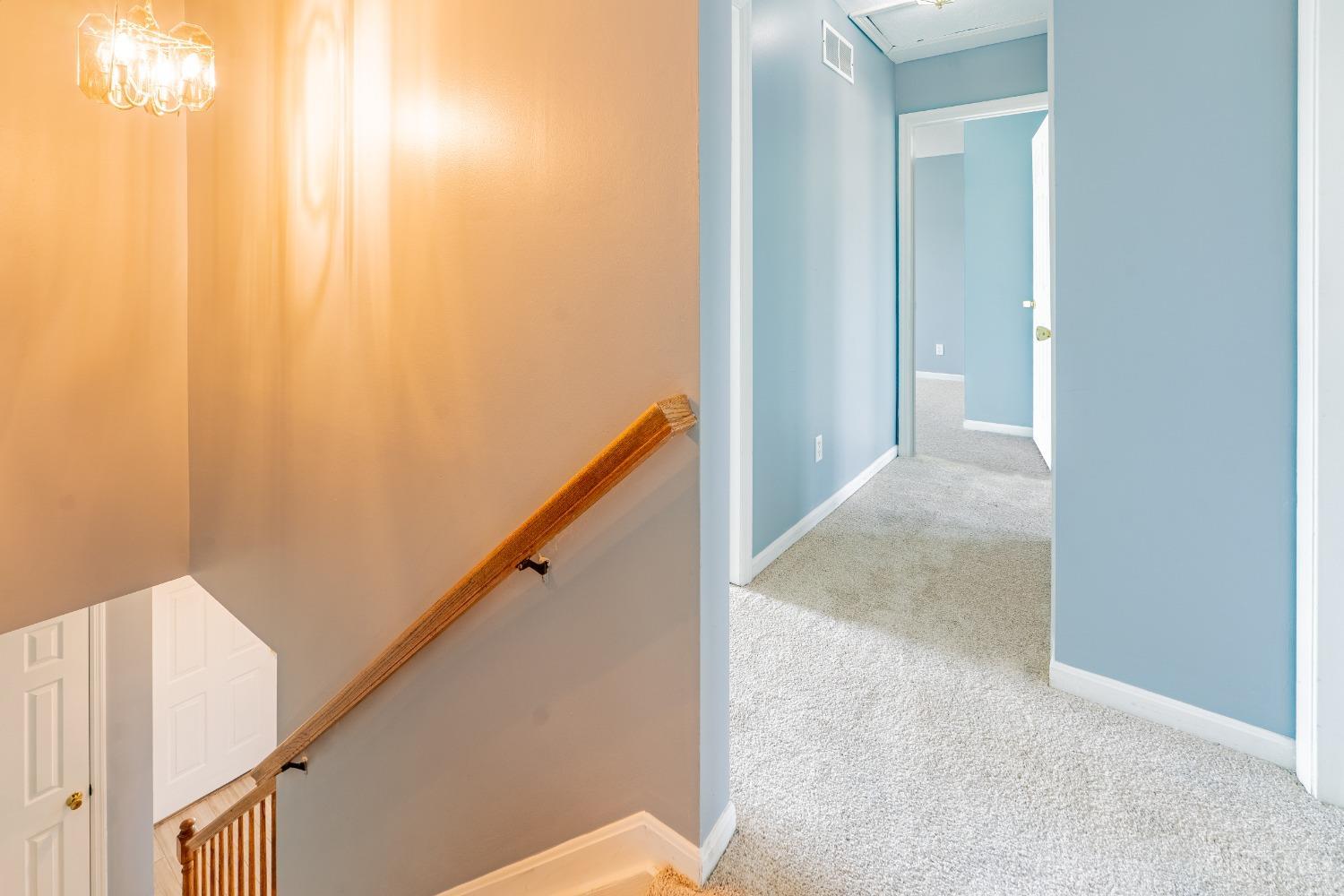 8715 Sarahs Bend Drive, Colerain Twp, Ohio image 17