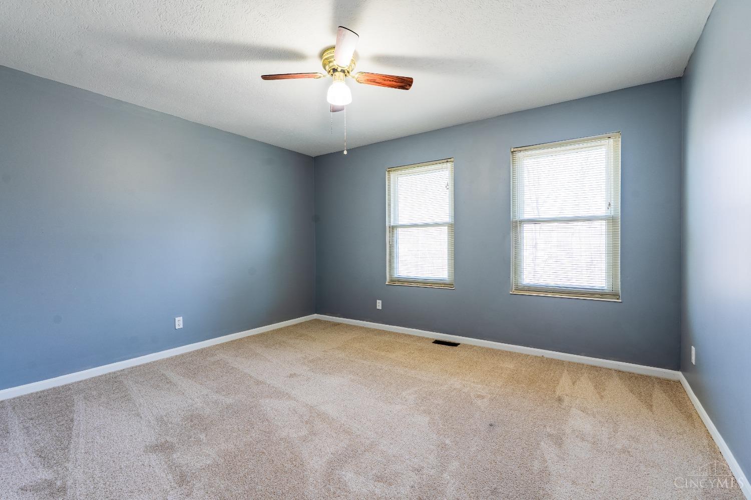 8715 Sarahs Bend Drive, Colerain Twp, Ohio image 26
