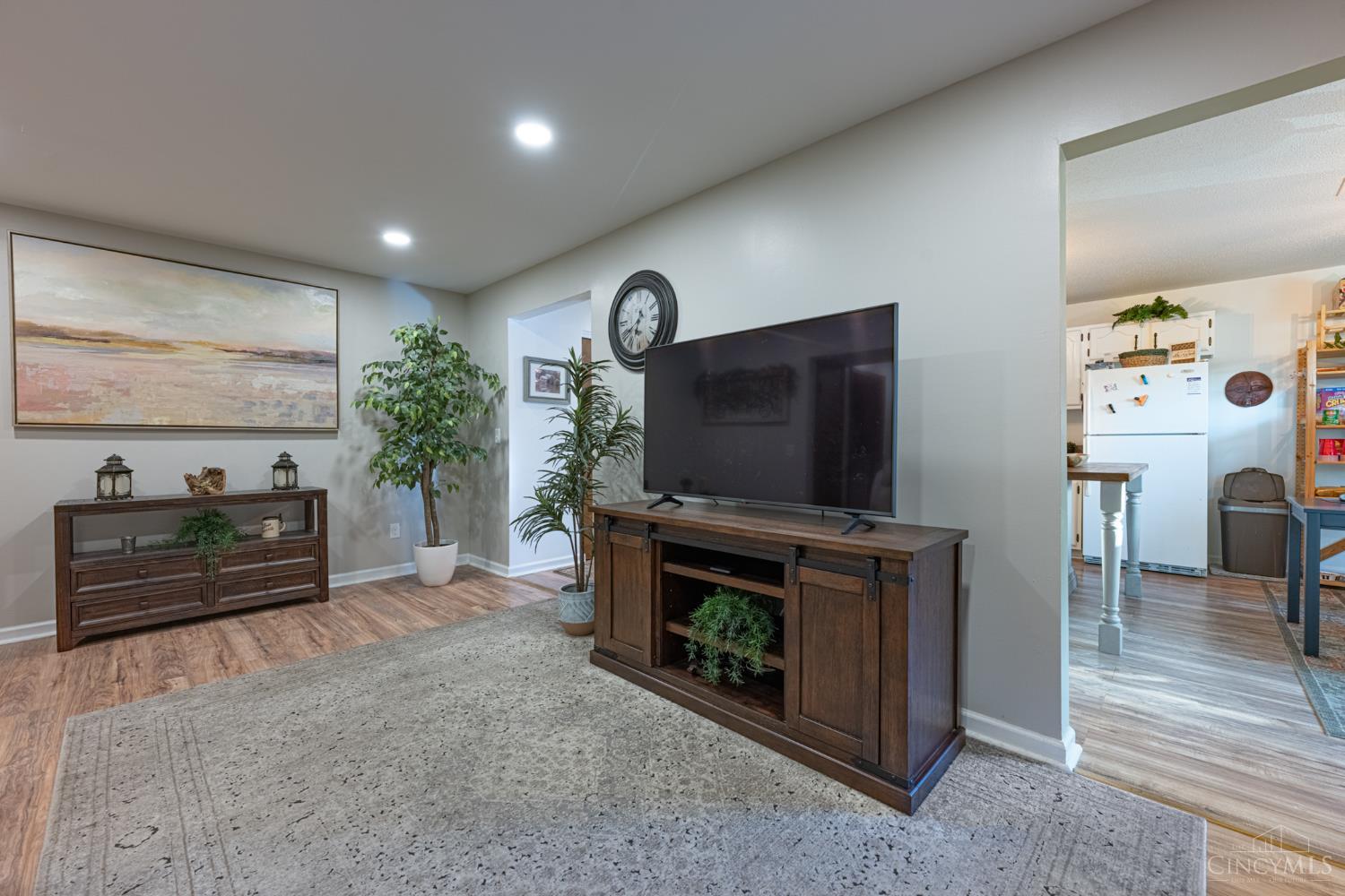 3163 Roesch Boulevard 6