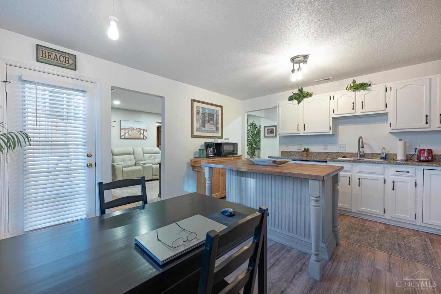 3163 Roesch Boulevard 6