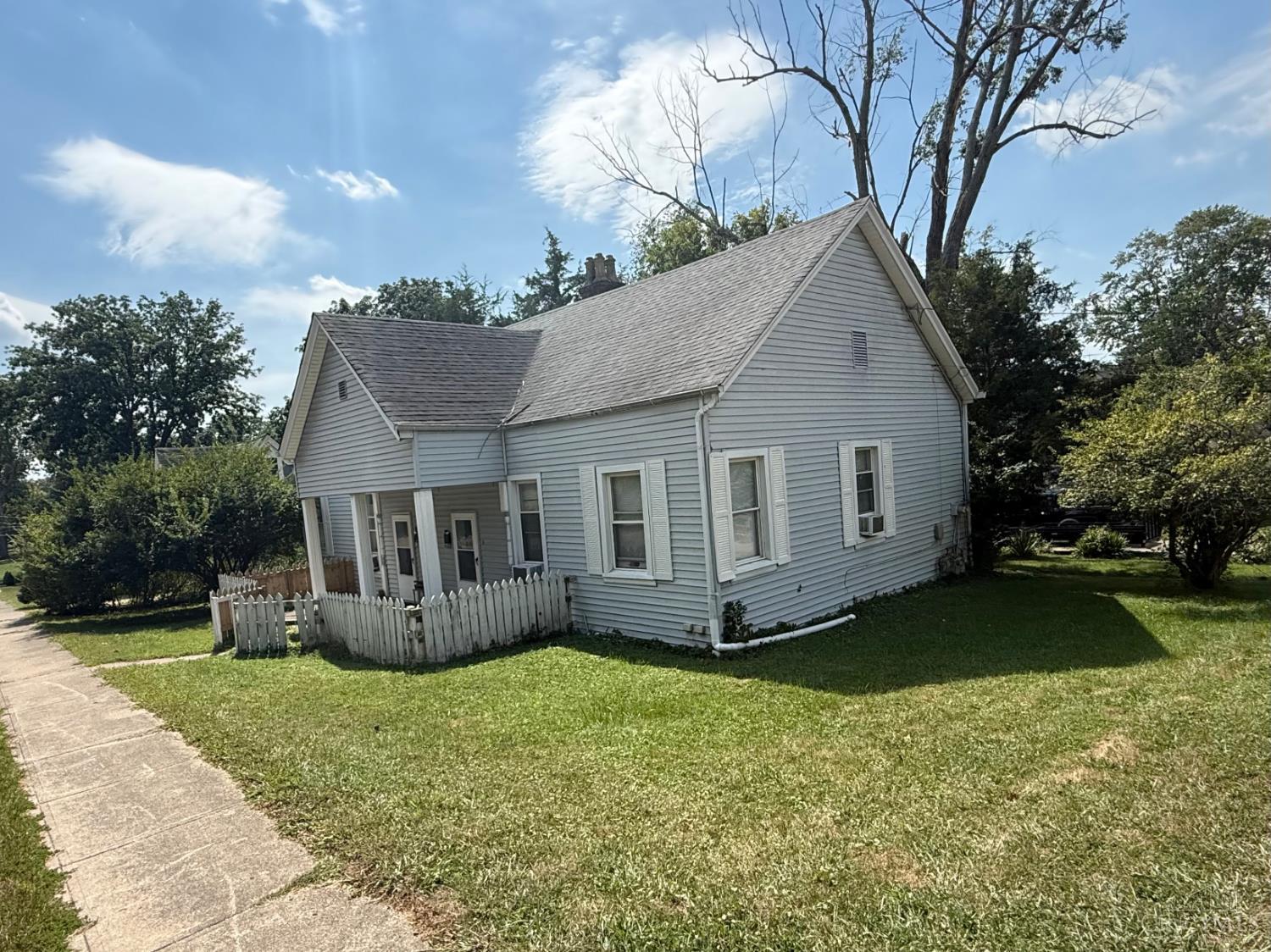 5 Laurel Avenue