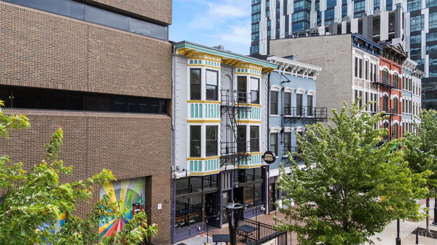 32 E Court Street 203