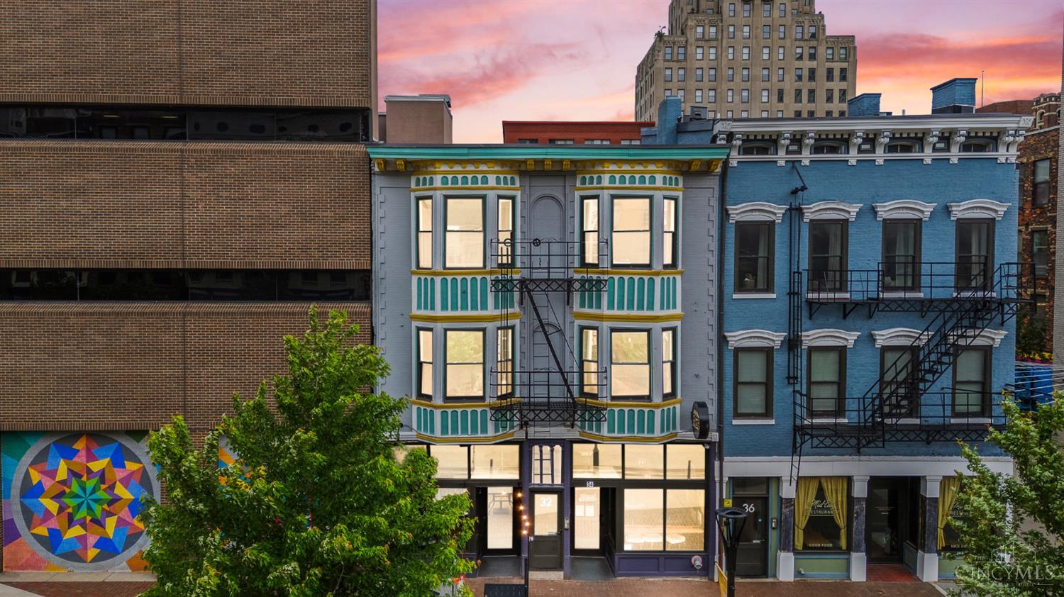 32 E Court Street 203