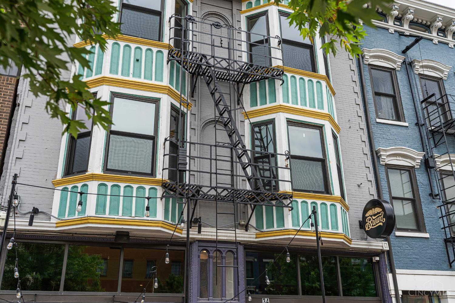 32 E Court Street 203