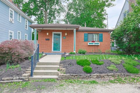Photo of 2911 Minto Avenue, Cincinnati, OH 45208 (MLS # 1879909)