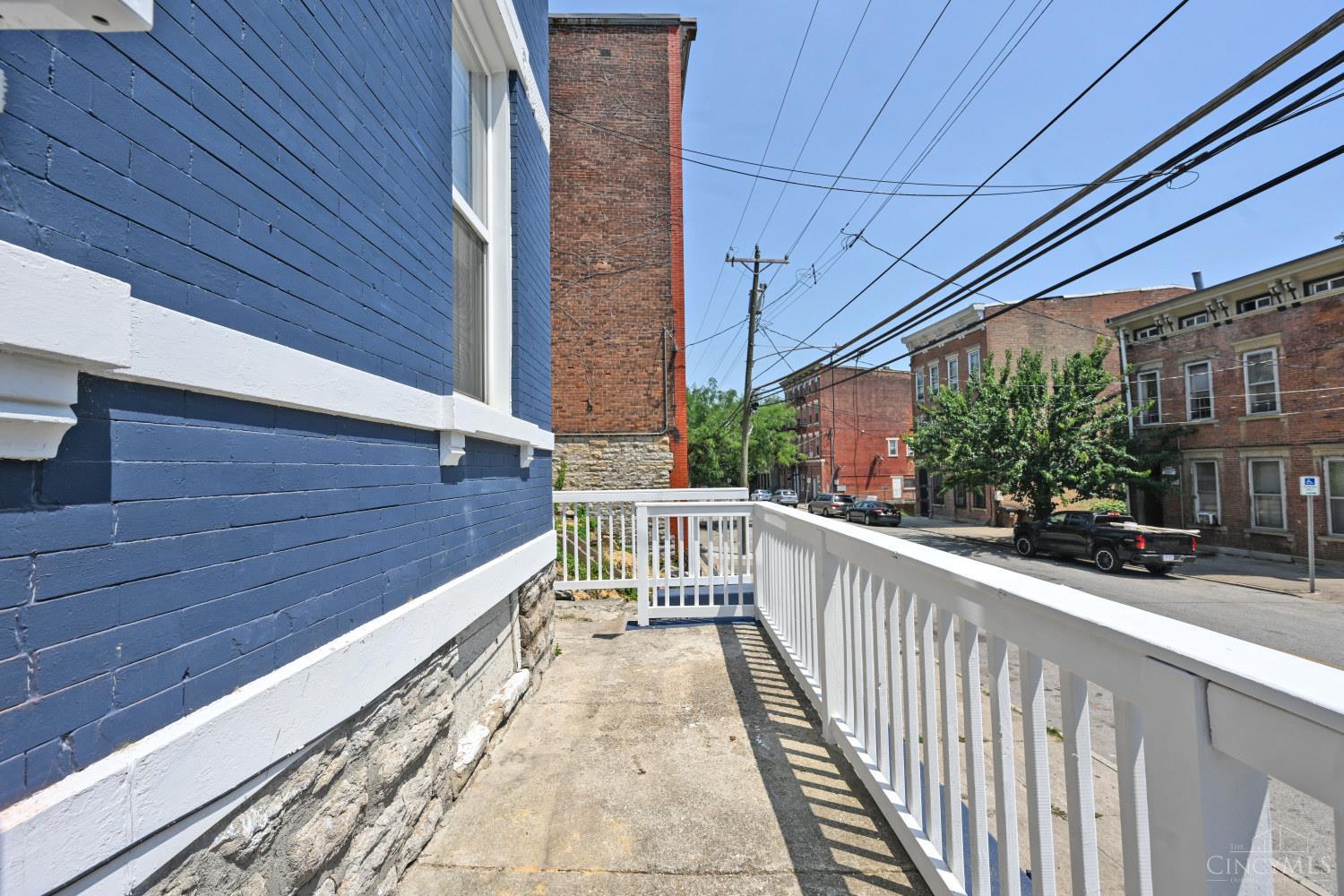 458 W McMicken Avenue