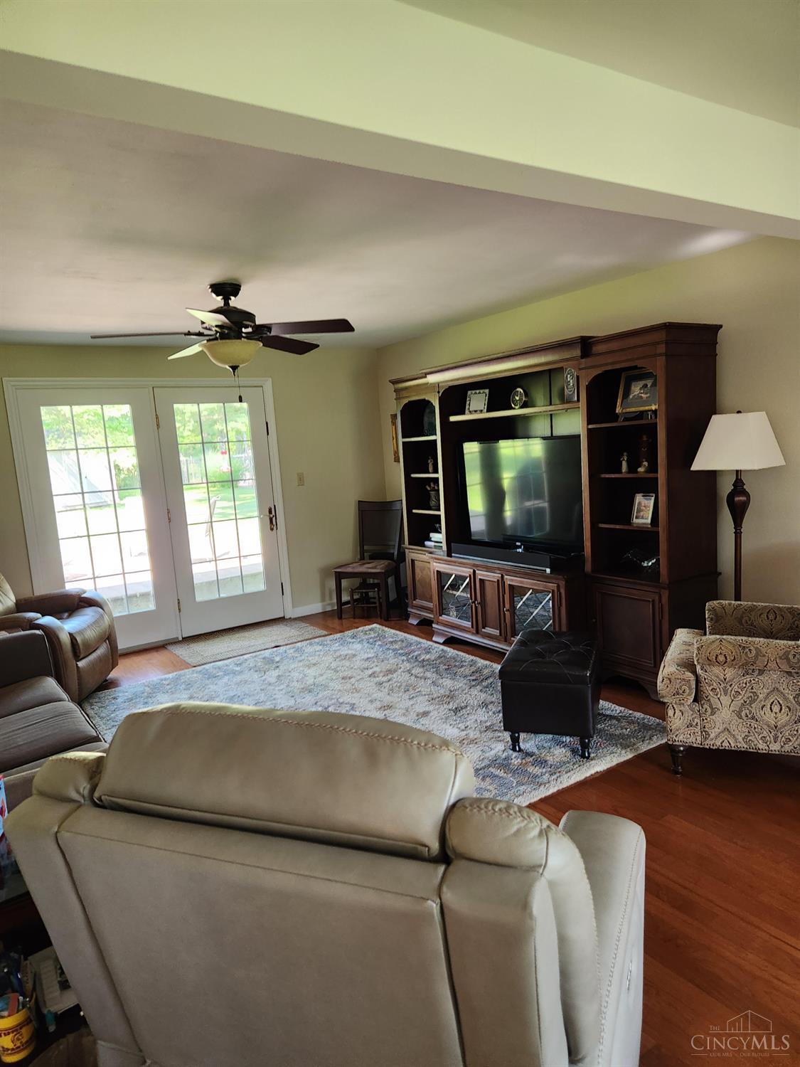 6658 Loveland Miamiville Road, Loveland, Ohio image 7