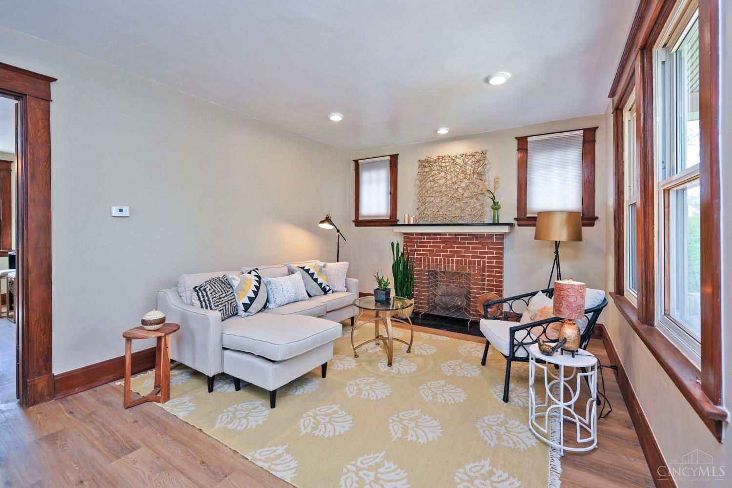 3417 Algona Place