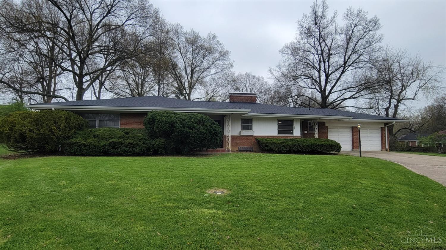 1275 Amberwood Court, Cincinnati, Ohio image 1