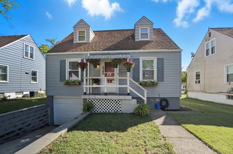 Photo of 5346 Charloe Street, Cincinnati, OH 45227 (MLS # 1858077)