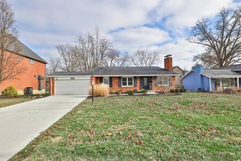 Photo of 9890 Knollbrook Terrace, Montgomery, OH 45242 (MLS # 1865623)