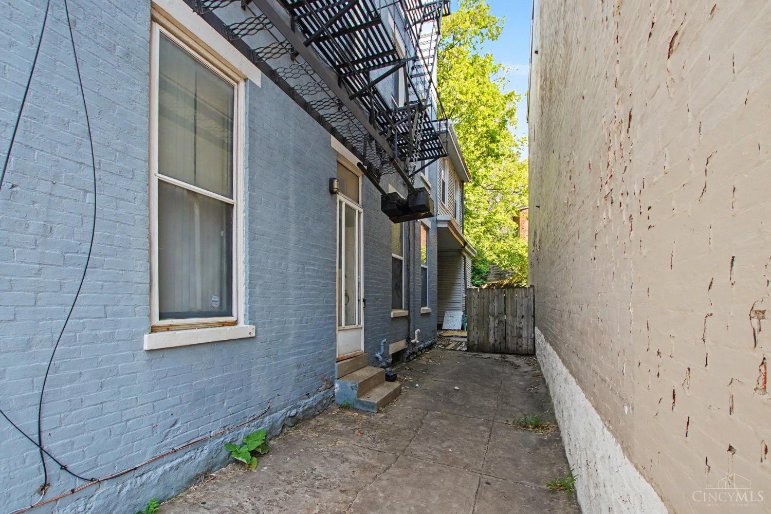 256 Warner Street