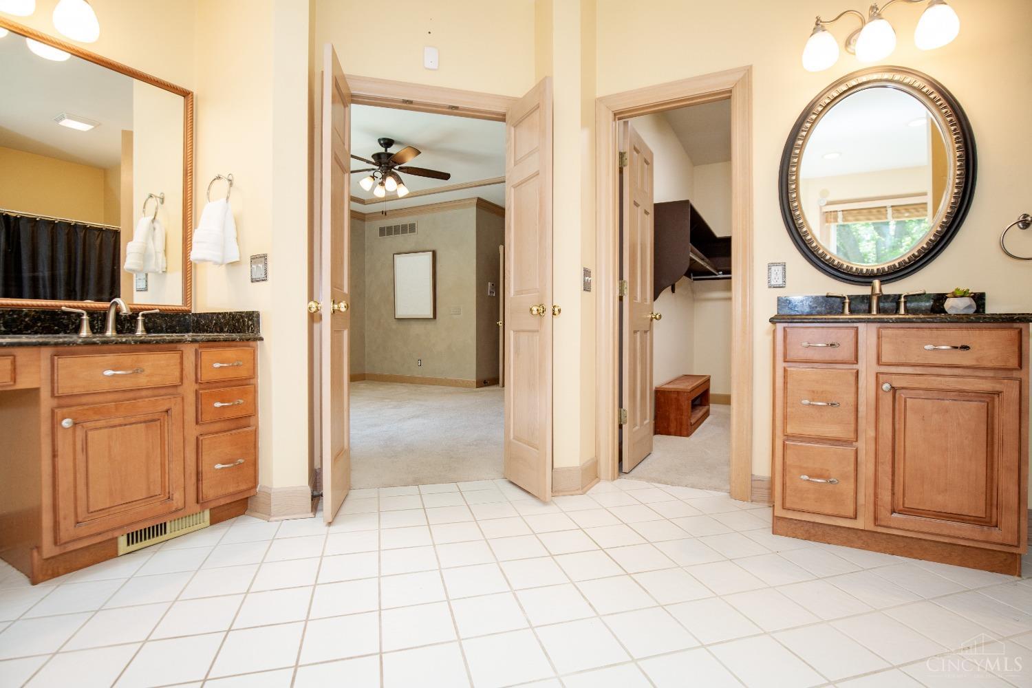 4980 Pebblevalley Drive, Colerain Twp, Ohio image 28