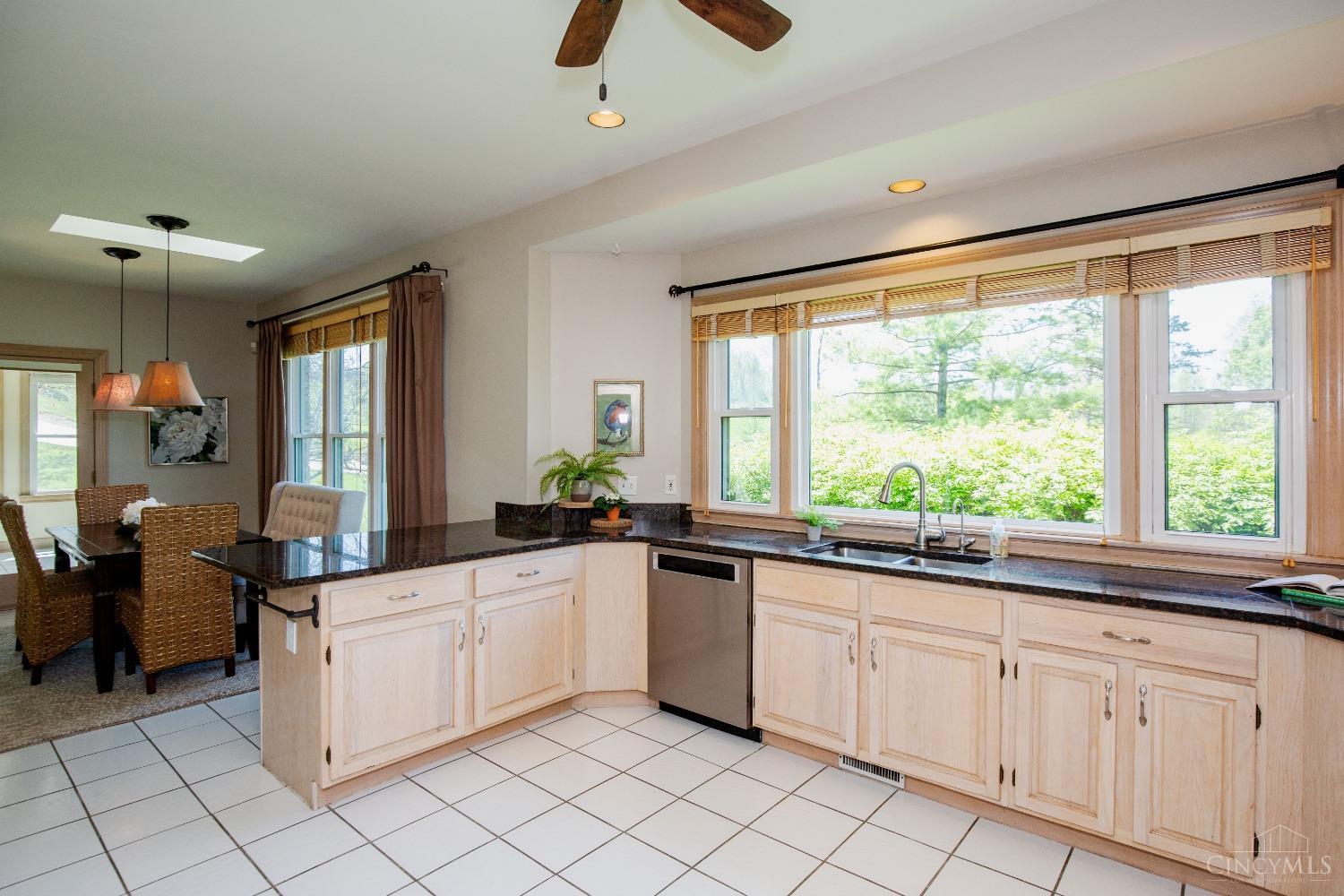 4980 Pebblevalley Drive, Colerain Twp, Ohio image 19