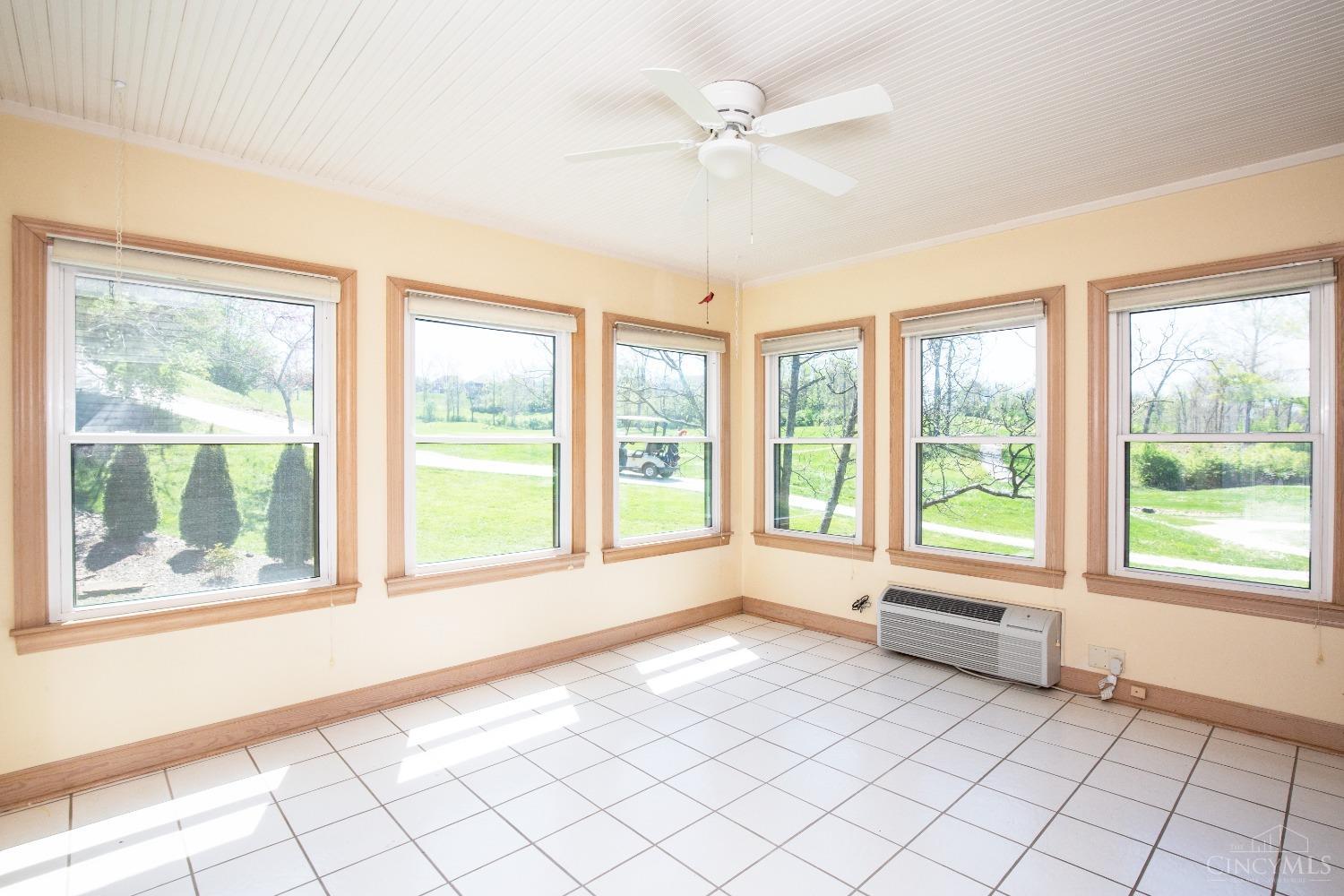 4980 Pebblevalley Drive, Colerain Twp, Ohio image 23