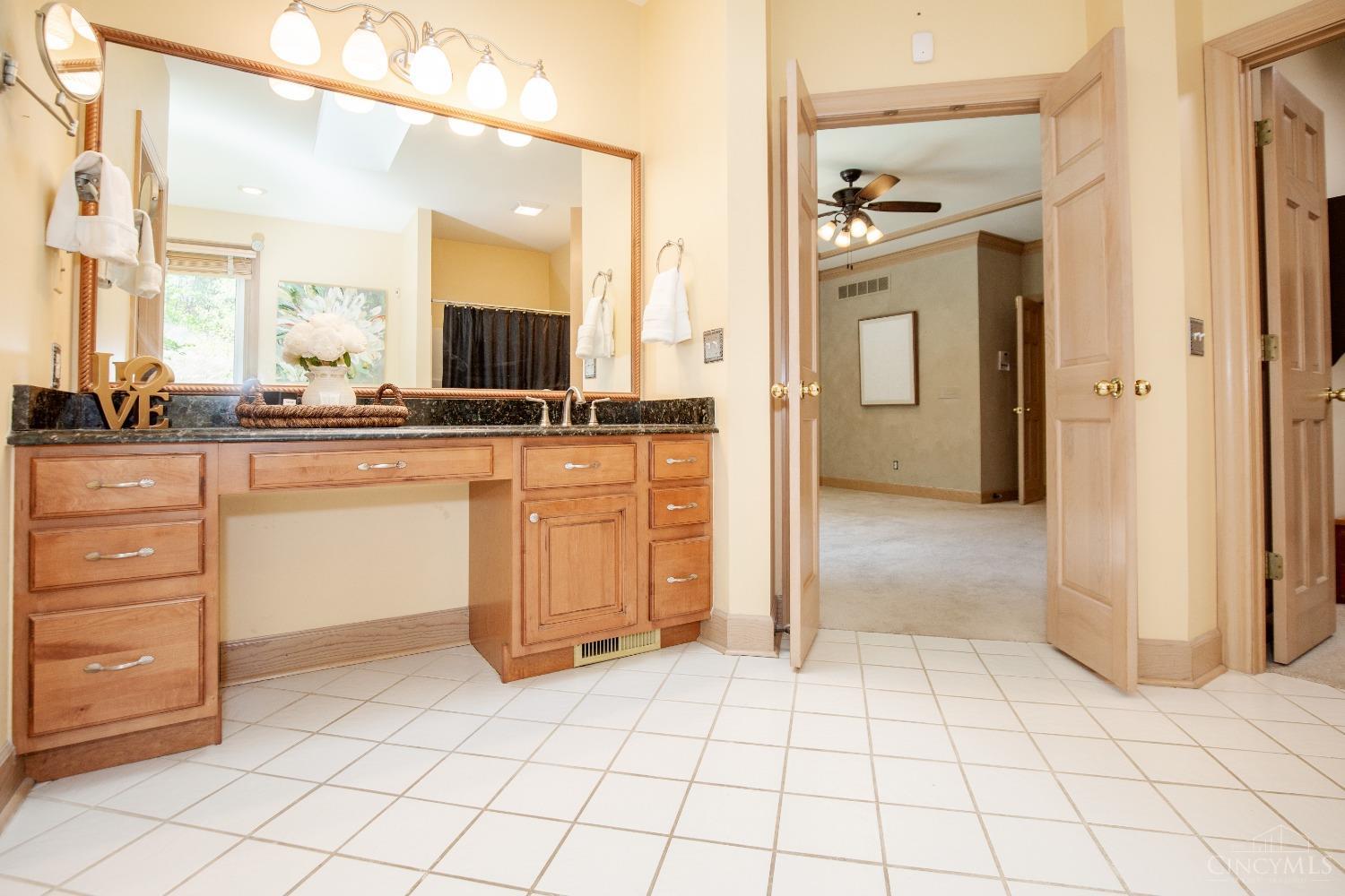 4980 Pebblevalley Drive, Colerain Twp, Ohio image 29