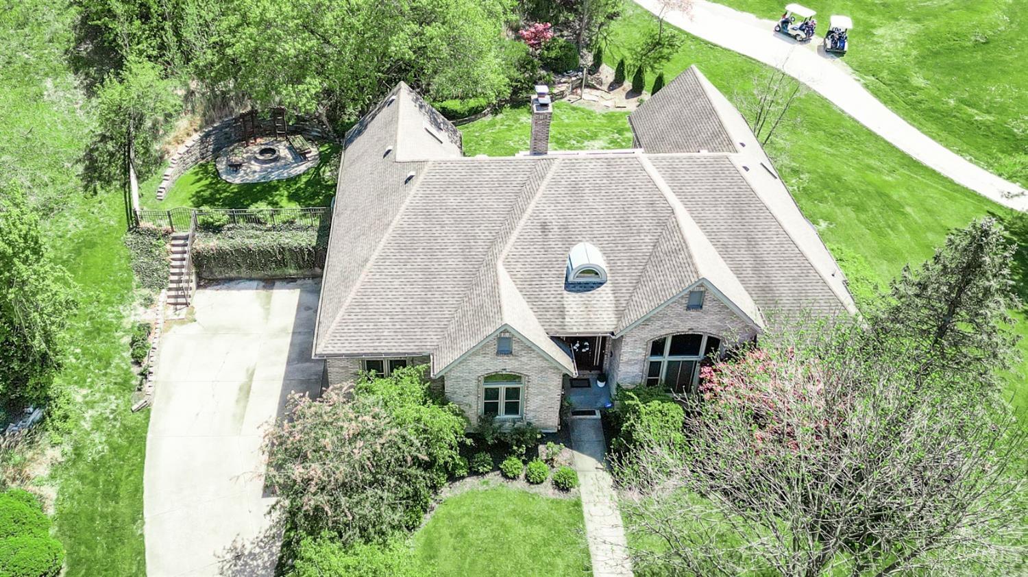 4980 Pebblevalley Drive, Colerain Twp, Ohio image 2
