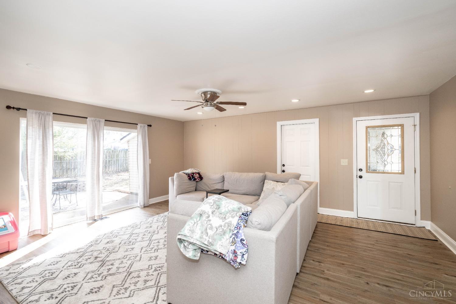 2680 Fulbourne Drive, Colerain Twp, Ohio image 3