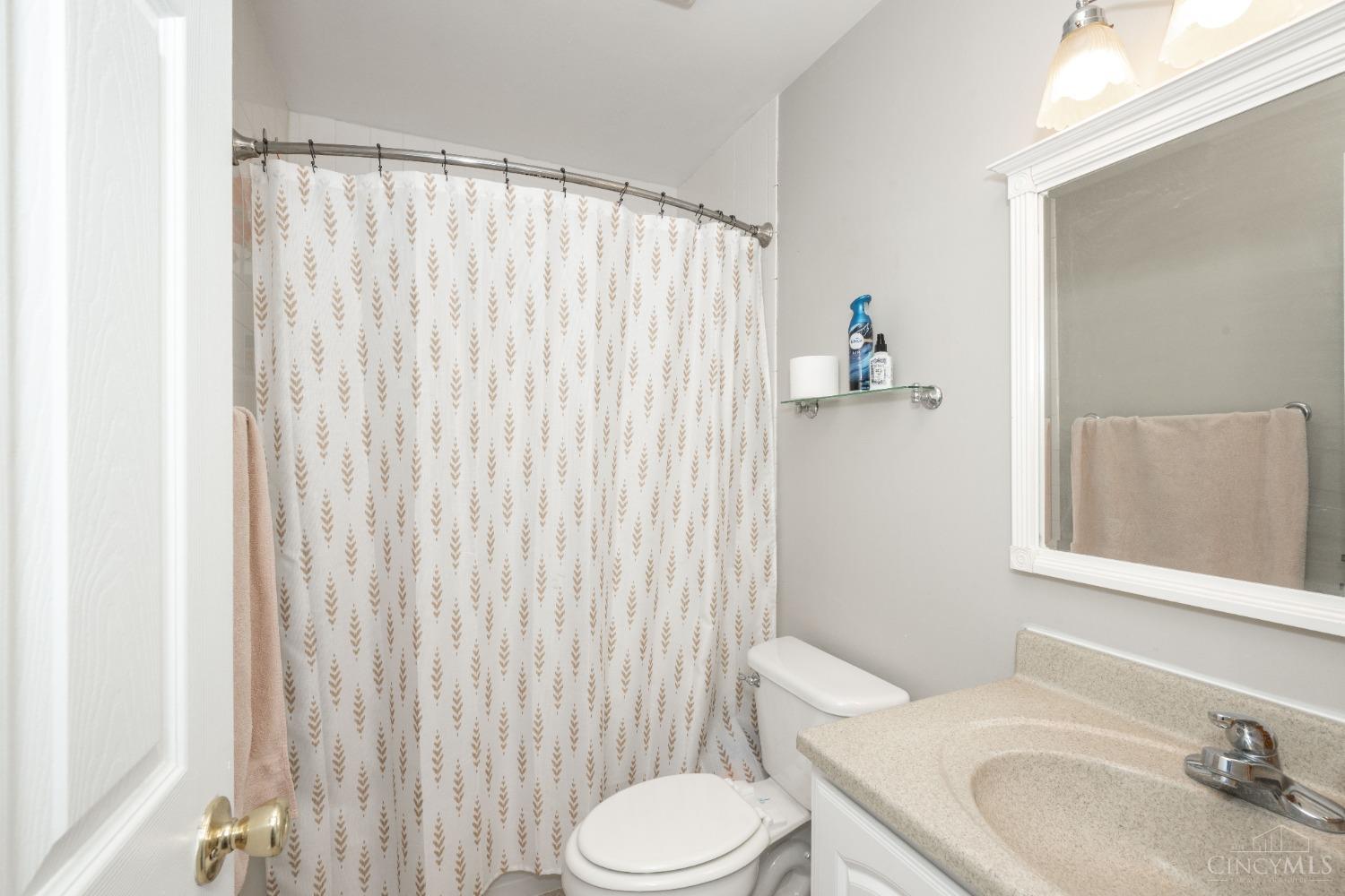 2680 Fulbourne Drive, Colerain Twp, Ohio image 18