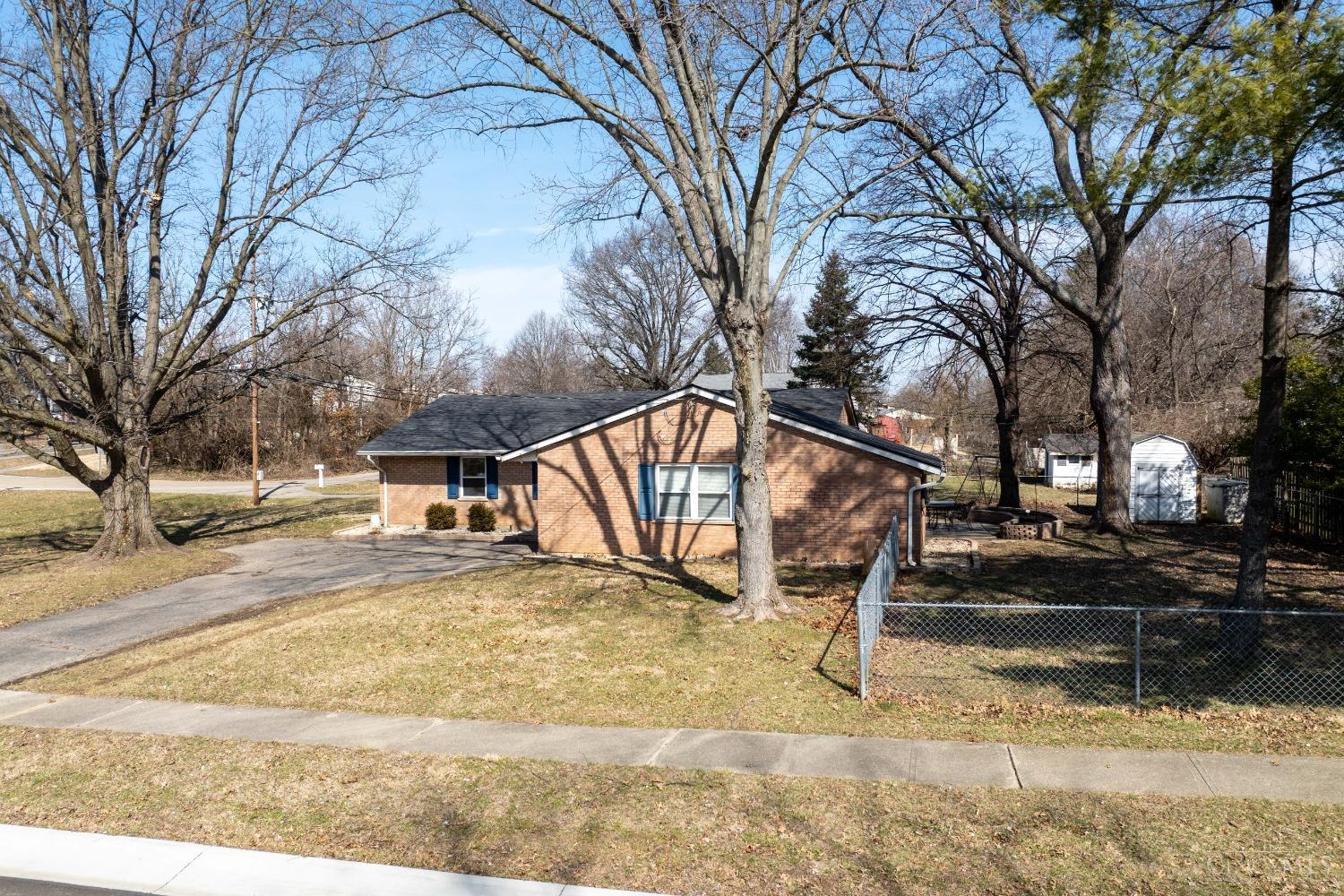 2680 Fulbourne Drive, Colerain Twp, Ohio image 2