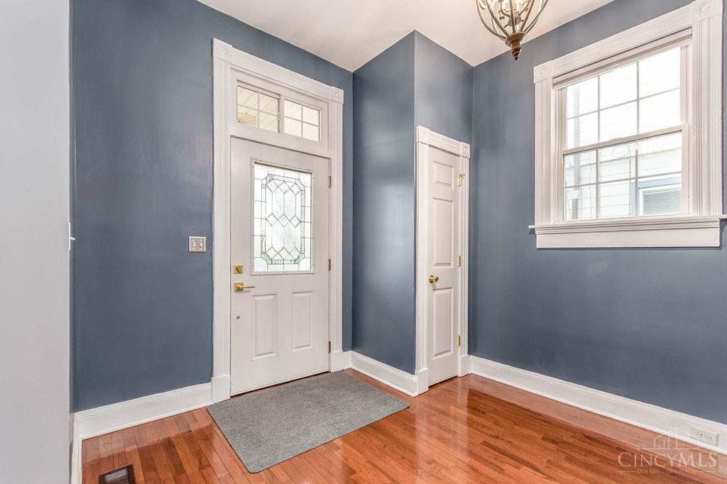 2215 Jefferson Avenue