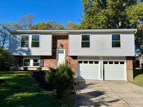 Photo of 2091 Wadsbury Drive, Cincinnati, OH 45230 (MLS # 1851877)