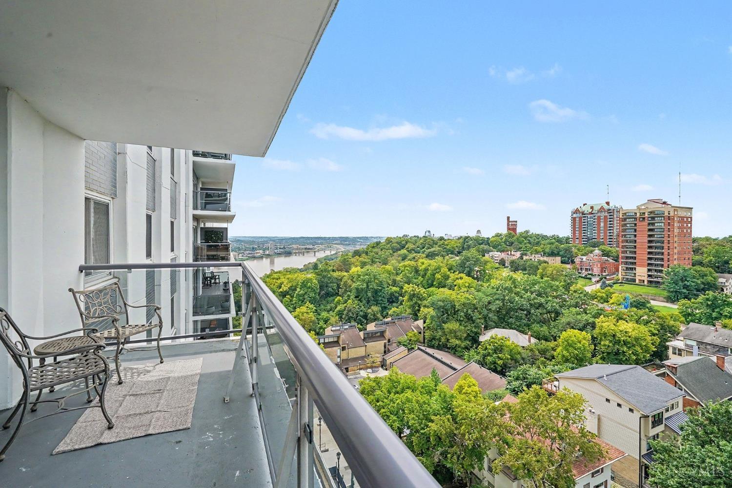2200 Victory Parkway 1607